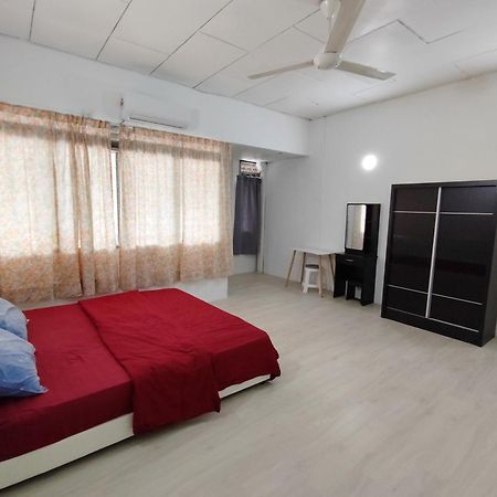Gp Hostel Penang Τζωρτζ Τάουν Δωμάτιο φωτογραφία
